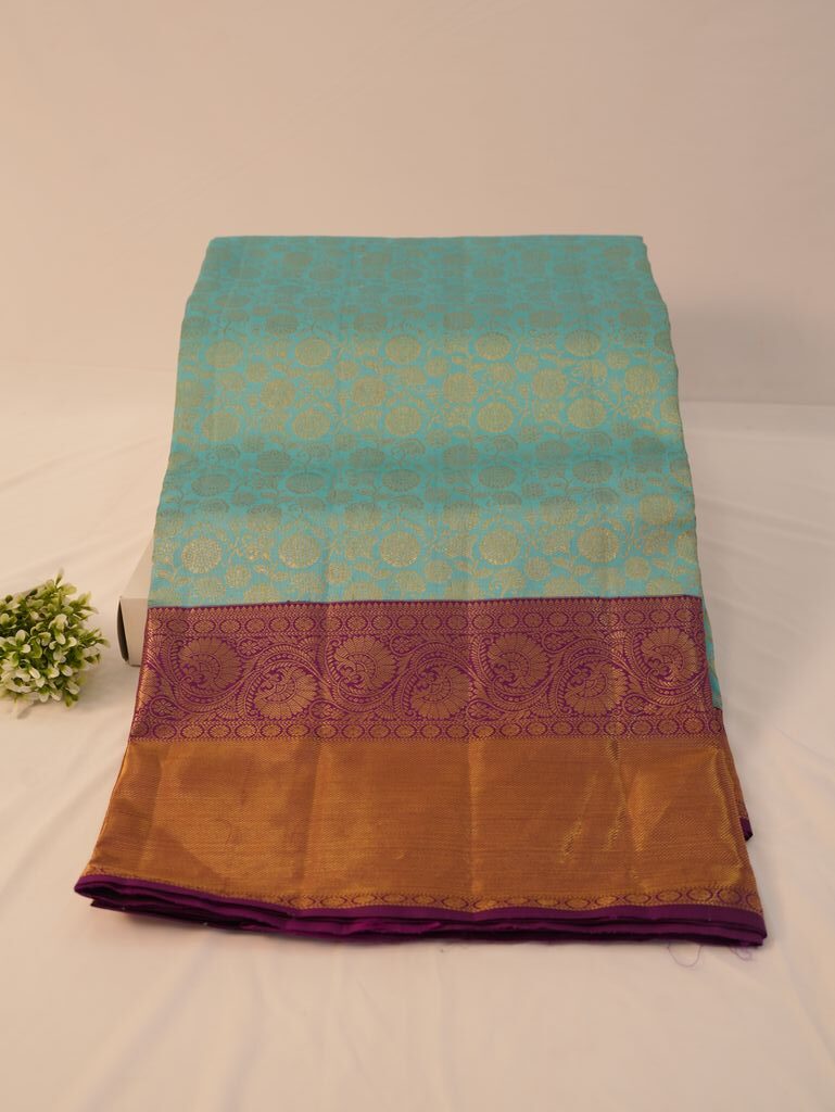 Shop Traditional Handloom Silk Saree for Your Wedding