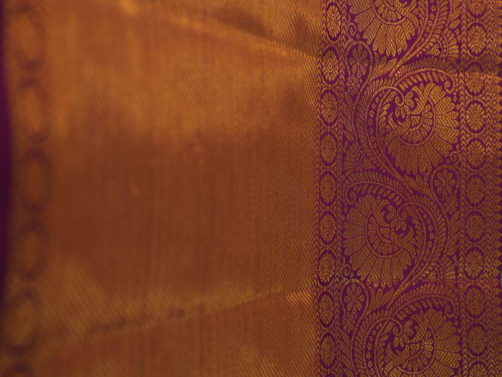 Shop Traditional Handloom Silk Saree for Your Wedding - Image 3