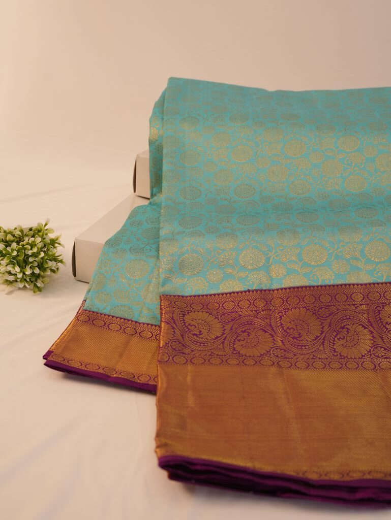 Shop Traditional Handloom Silk Saree for Your Wedding - Image 6