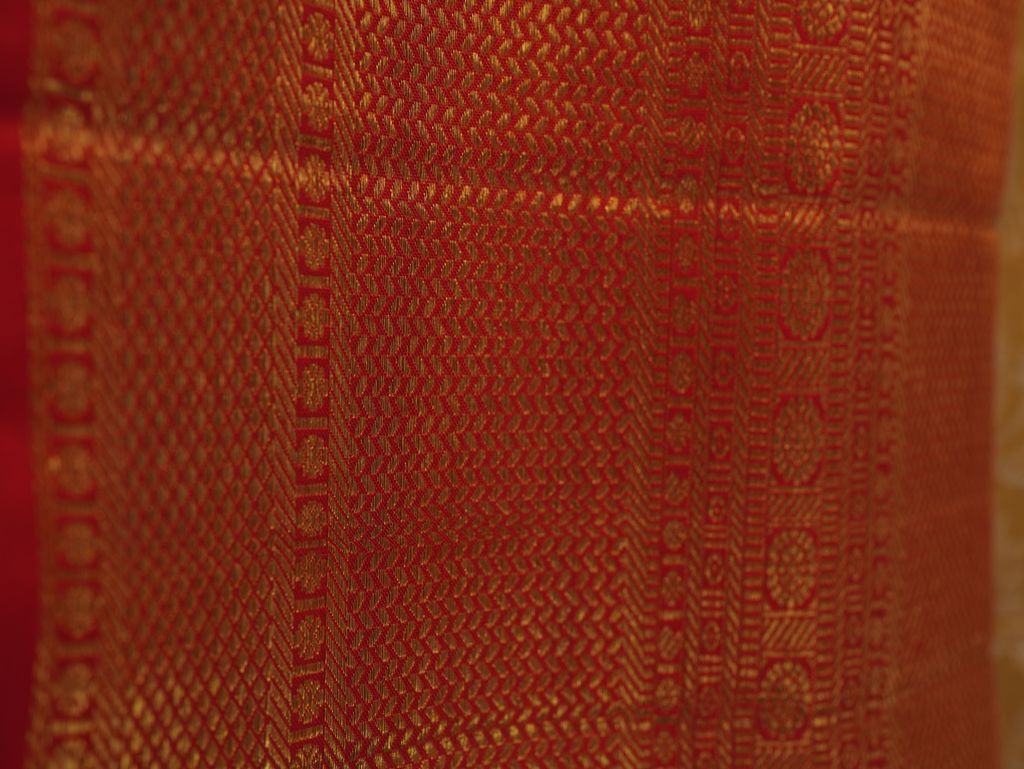 Shop Mustard Gold Kanchipuram Silk Saree with Red Border - Image 3