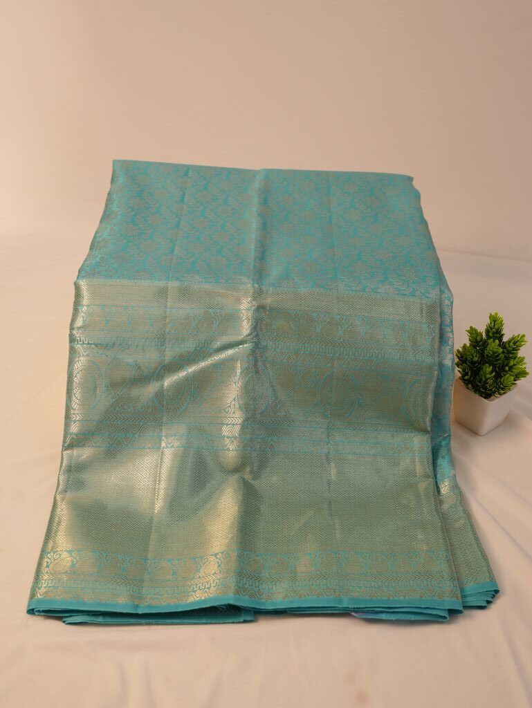 Shop Sky Blue Kanchipuram Silk Saree for Festival Functions - Image 3